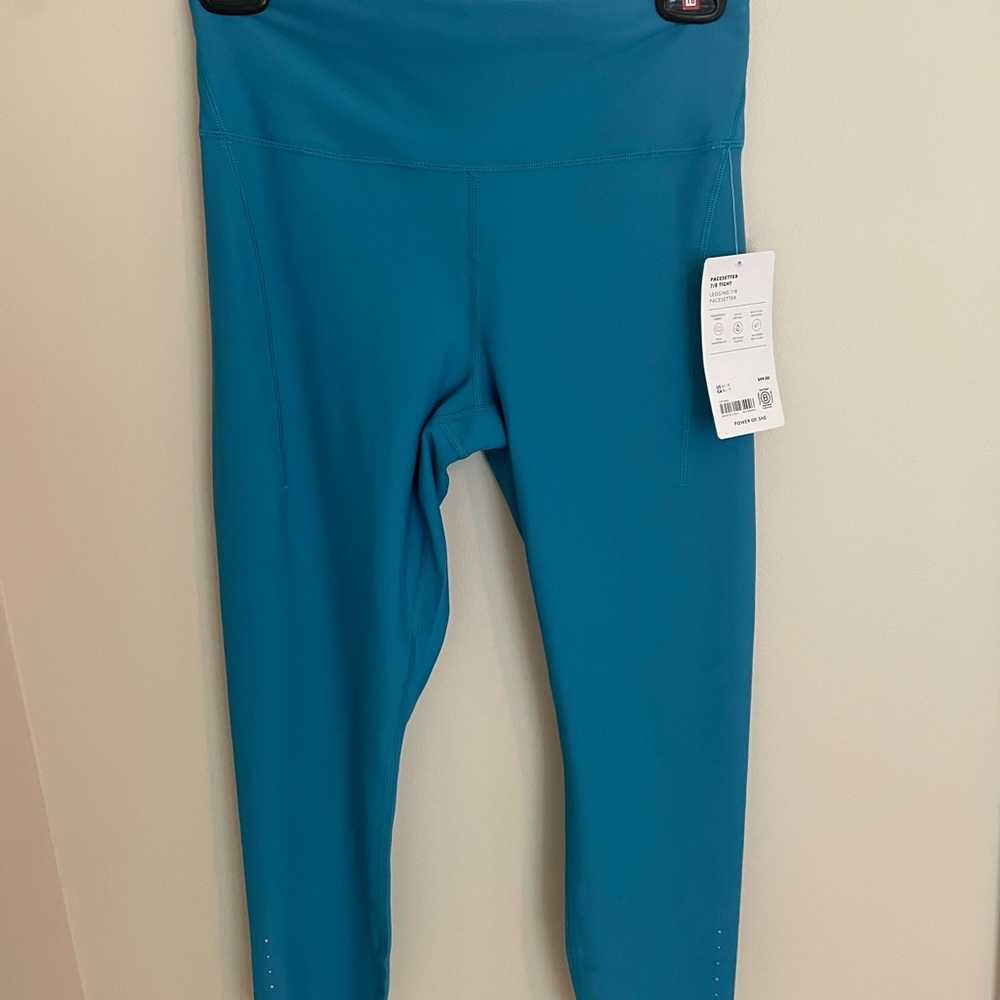 Athleta Pacesetter 7/8 Tight Coastal Teal Leggings Size Petite Med NEW WITH TAGS